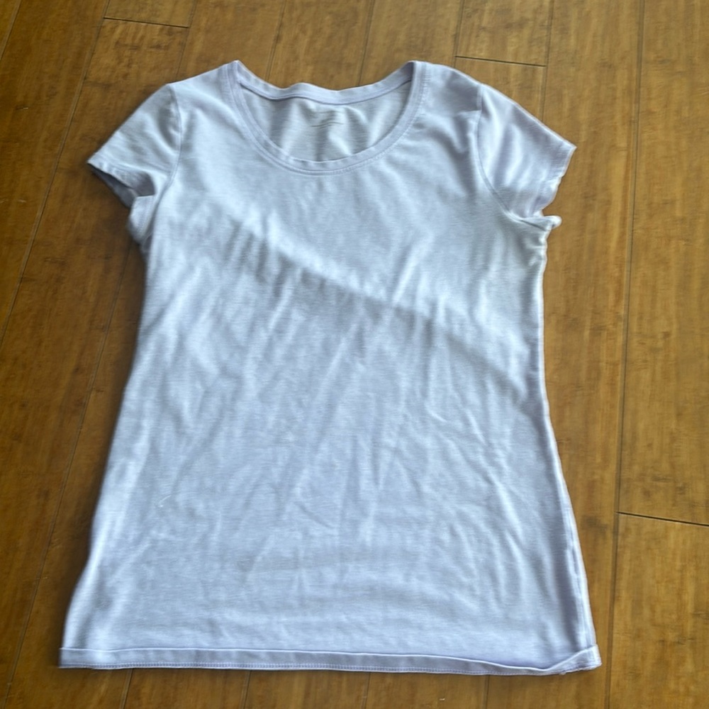 This is a no boundaries purple kids small t- shirt.